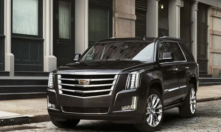Private Transfer Chicago Airport to Chicago by Luxury Car or SUV