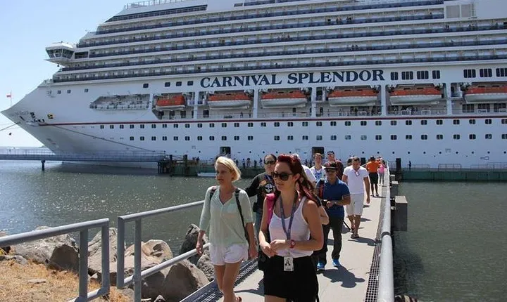 Day Trip to Giza Pyramids & Egyptian Museum from Alexandria Port