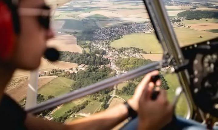 PARIS: Make your first flight in a helicopter or ULM