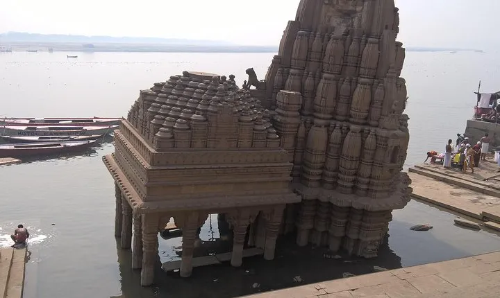 Varanasi Historical Ashramas, temples and Ghats Discovery
