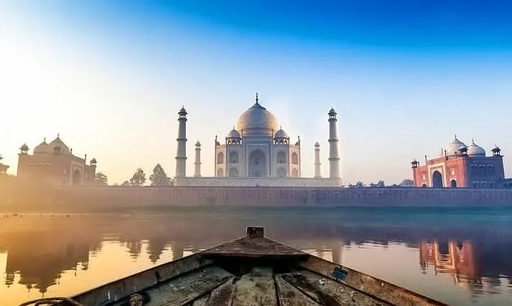 Private Day Tour to Taj Mahal Agra from Delhi