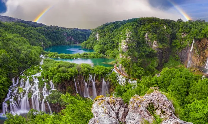 Luxury Private Transfer Split-Zagreb with stop at Plitvice Lakes