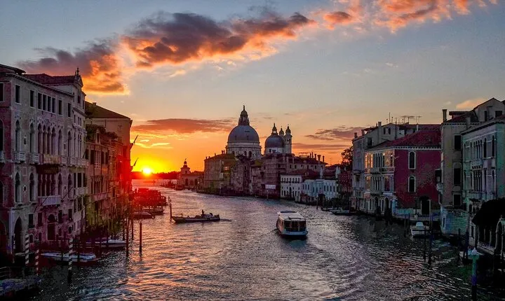 Venice: Private Personalized Tour with a Local Guide