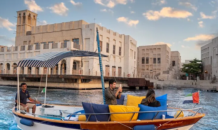 Dubai Skyline Boat Experience 