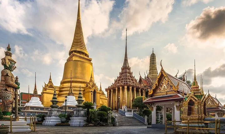 Royal Grand Palace Tour from Bangkok with Wat Phra Kaew 