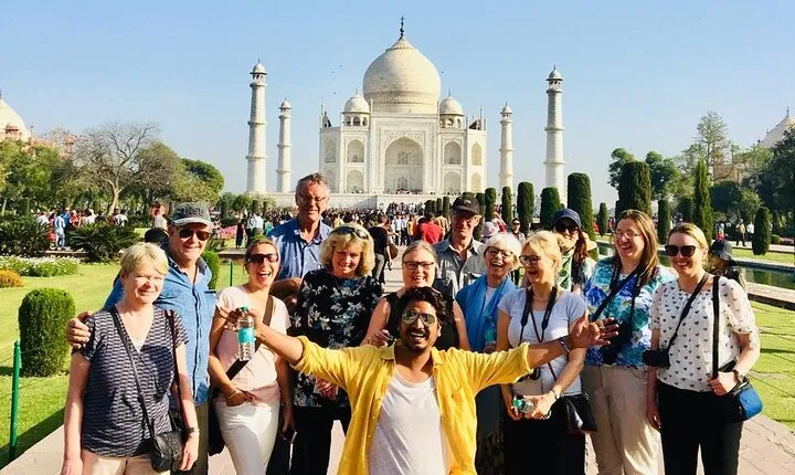 Private Agra Tour: Taj Mahal, Baby Taj & Lunch from Delhi by Car