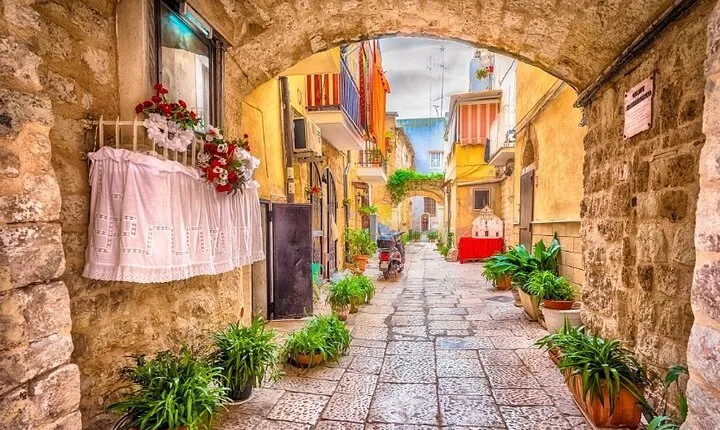 Bari Walking tour