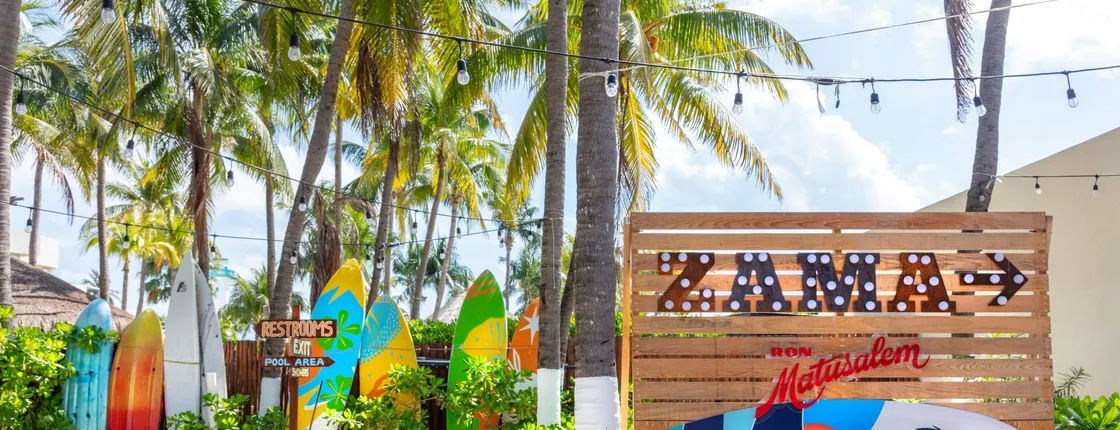 Catamaran cruise to Isla Mujeres with beach club visit and brunch