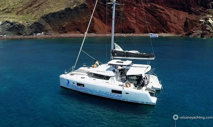 Caldera Cruise with Swim Stops, BBQ on board and drinks!