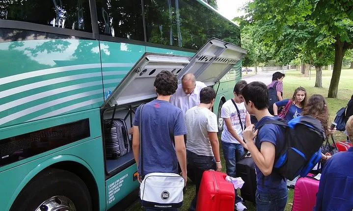 Luton Airport Private Transfers to/from London (Postcode W8 to W14)