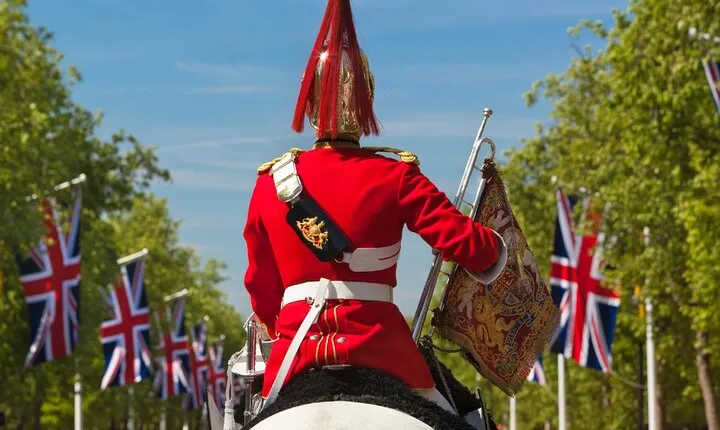 Amazing London Walking Tour 50 Iconic Landmarks