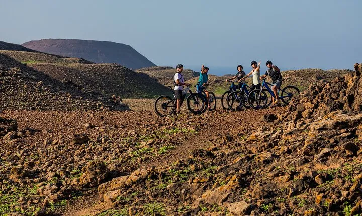 Corralejo: self guided Ebike tour to Popcorn beach and volcanoes