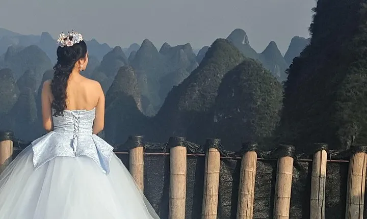 Full-Day Guilin Li-River Cruise and Yangshuo Xianggong hill Private Day Tour