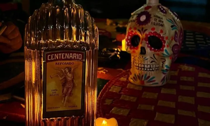 Live Noche de Muertos at Xochimilco: Dinner and local beers