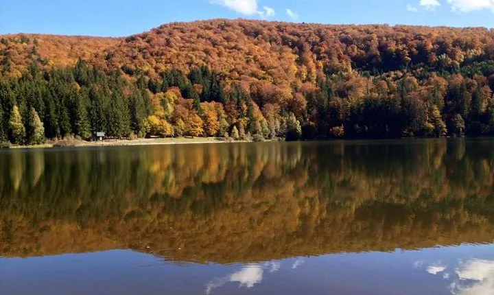 Small-group day trip to the unique volcanic lake in Eastern Europe