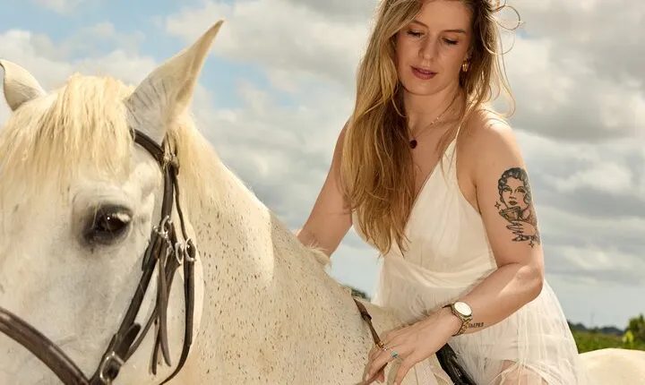 Florence: Private Chianti Horseback Riding and Lunch & Wine