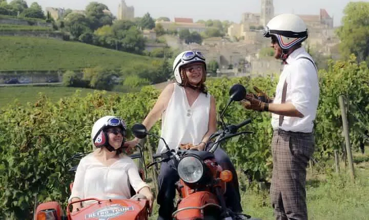 A day in Saint-Emilion in a sidecar