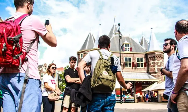 Amsterdam Walking Tour and Cruise with Drinks and Cheese Tasting
