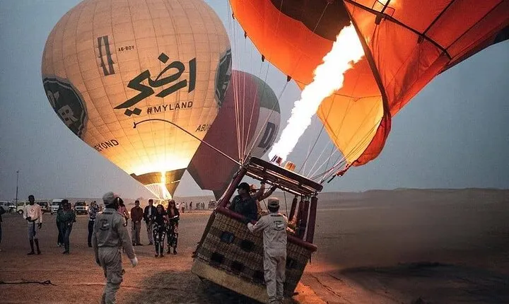 Standard Enjoy Dubai Hot Air Balloon Views From Dubai