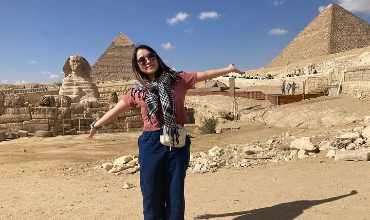 Discover Giza: Pyramids, Sphinx Tour with Lunch & Camel Adventure