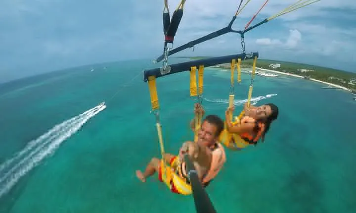 Parasailing in Playa del Carmen with transfer