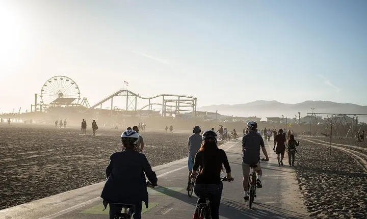 Santa Monica and Venice Beach Bike Adventure Tour