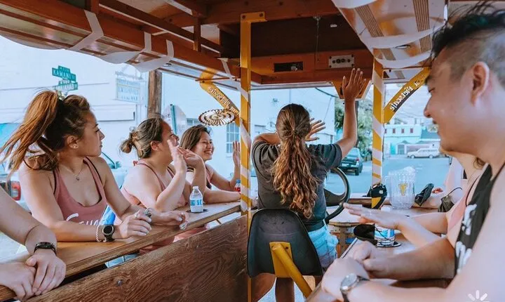 Beer Lover's Bike Tour of Honolulu