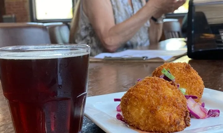 Pubs and Grub Tour on Galveston Island