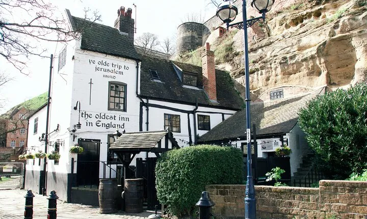 2 Hours Private Walking Adventure in Nottingham