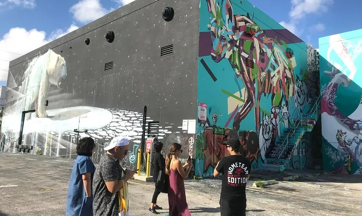 Miami's Best Graffiti Guide - Wynwood - Squad Safari - 2-9ppl