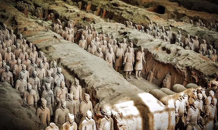 Xi'an in One Day from Kunming by Air: Terracotta Warriors, City Wall and More