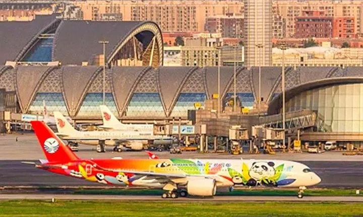 Private Transfer from Chengdu City Hotels to Airport