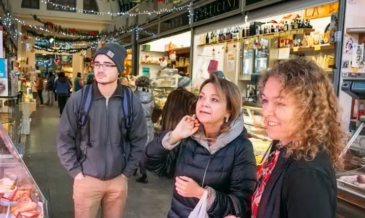 Name your recipe: food market tour and workshop with a Cesarina in Palermo