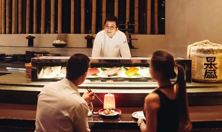 Enjoy Tour to Burj Khalifa and Dinner in One Of The Restaurants