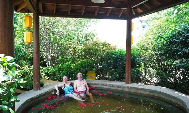 Xi'an 3-hour Outdoor Hot Spring SPA Experience with Transfer