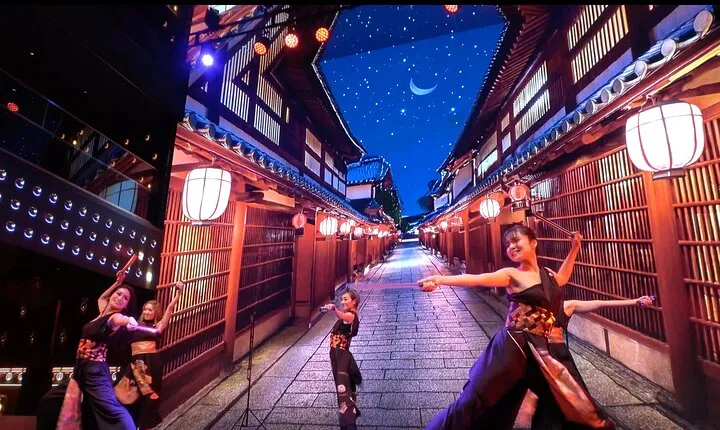 *Temporarily Closed* Tokyo Variety Act Show Hammer the Jumble