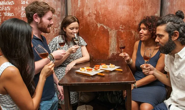 Ultimate Seville Tapas, Wine & History Small Group Tour