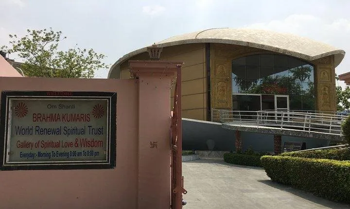 Visit Tajmahal & Agra Art Gallery of Brahma kumaris