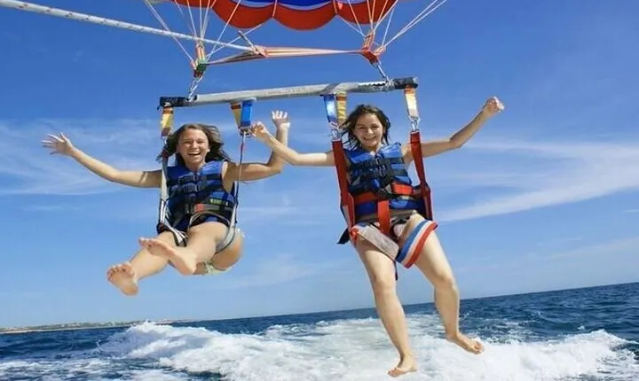 Adventure in Sharm El-Sheikh Sky : Parasailing 