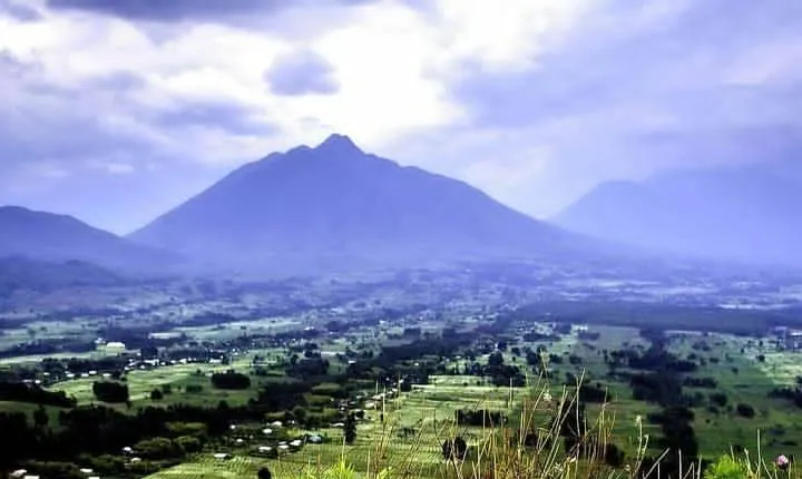 1 Day Mount Bisoke Hike from Kigali