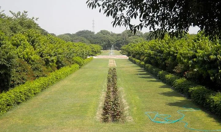 Overnight in agra including bharatpur bird sanctuary 