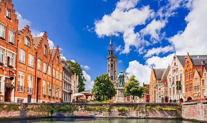 Bruges Highlights and Hidden Gems Walking Tour (Private Tour)