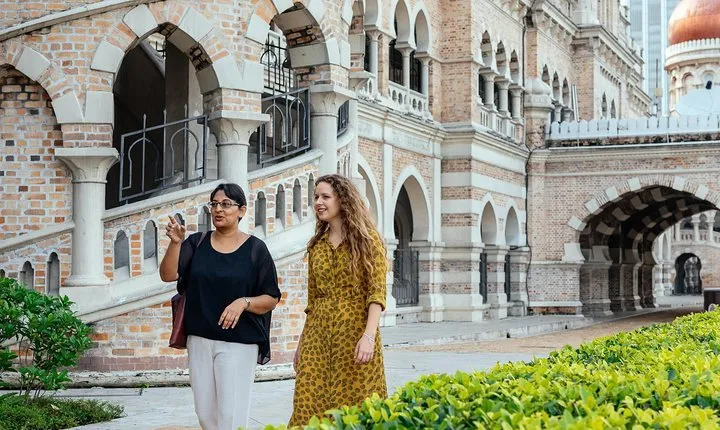 Highlights & Hidden Gems With Locals: Best of Kuala Lumpur Private Tour