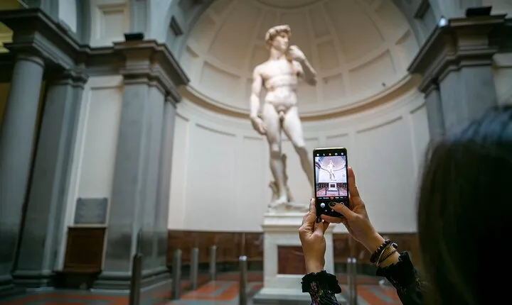 Florence Accademia Gallery and David Skip-the-Line Guided Tour with Hotel Pickup