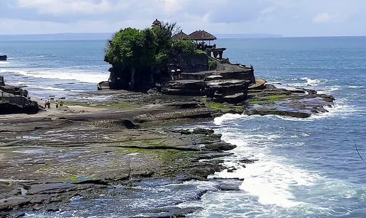 Tanah Lot Temple Tour And Jimbaran beach Sunset Seafood Dinner