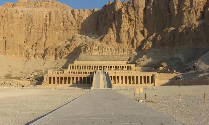 Luxor private day tour from Marsa alam by private car