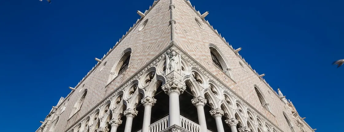 Doge's Palace skip the line ticket and guide-book