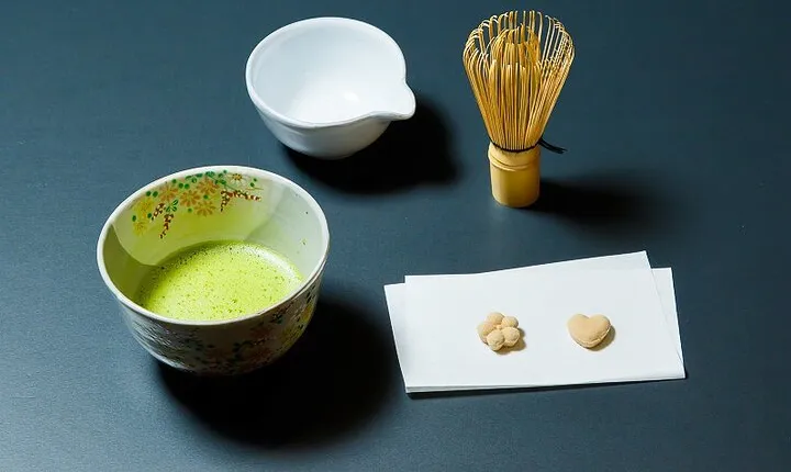  Tea Ceremony Experience (includes Matcha grinding demonstration)