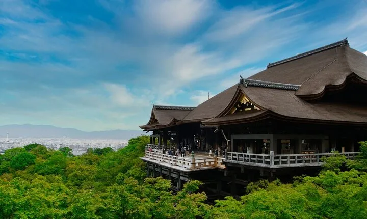 Kyoto Heritage Path - Fushimi Inari's Mystery to Kiyomizu Temple