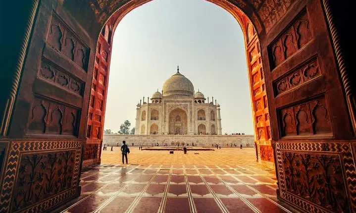 Taj Mahal Day Trip From Delhi With Lunch at Taj Mahal Restaurant